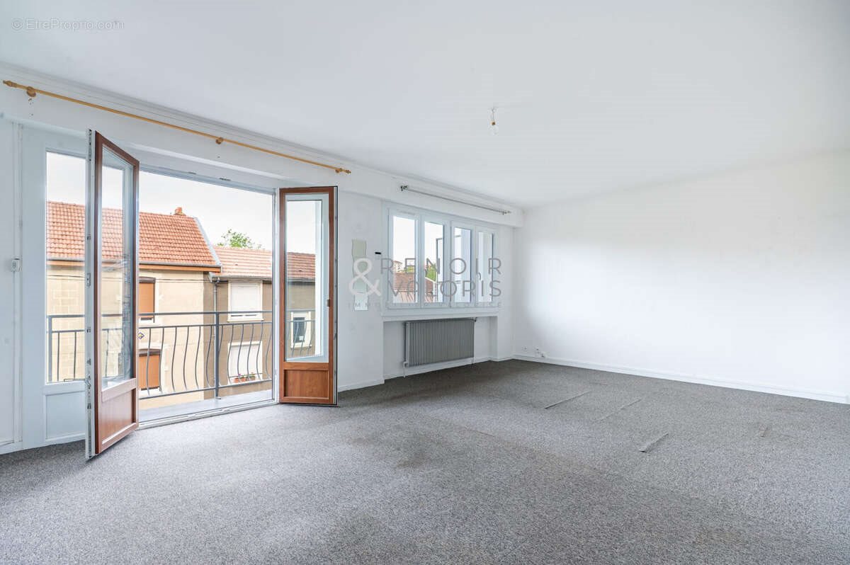 Appartement à vendre, 104m², Saint-Max