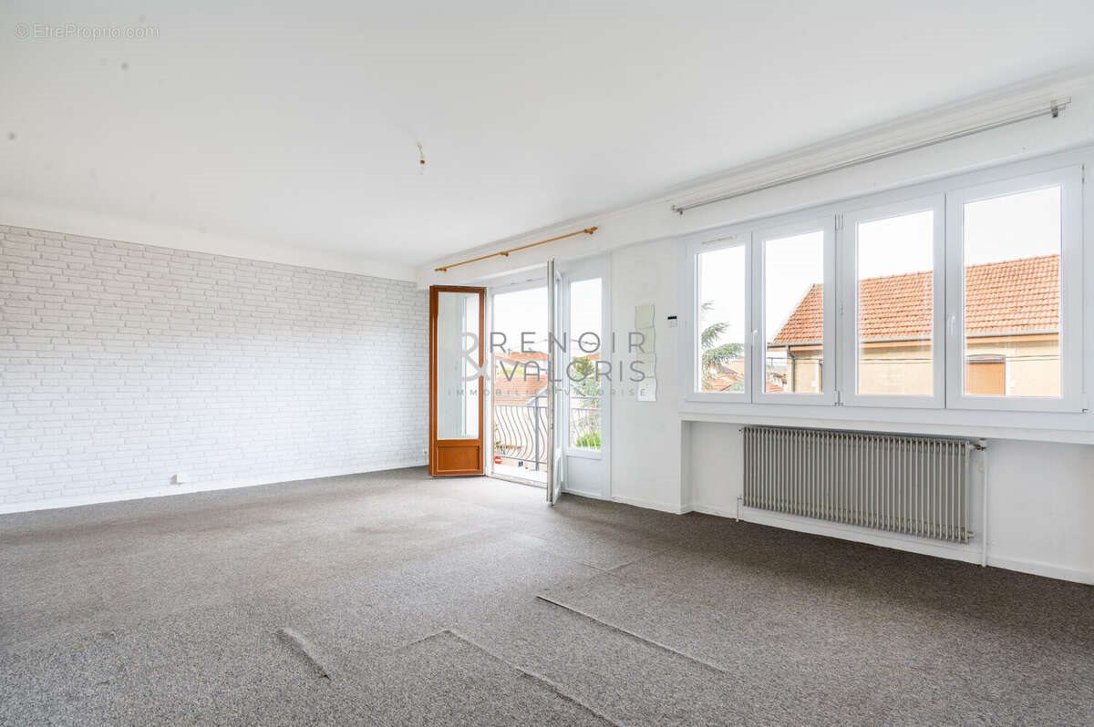 Appartement à vendre, 104m², Saint-Max