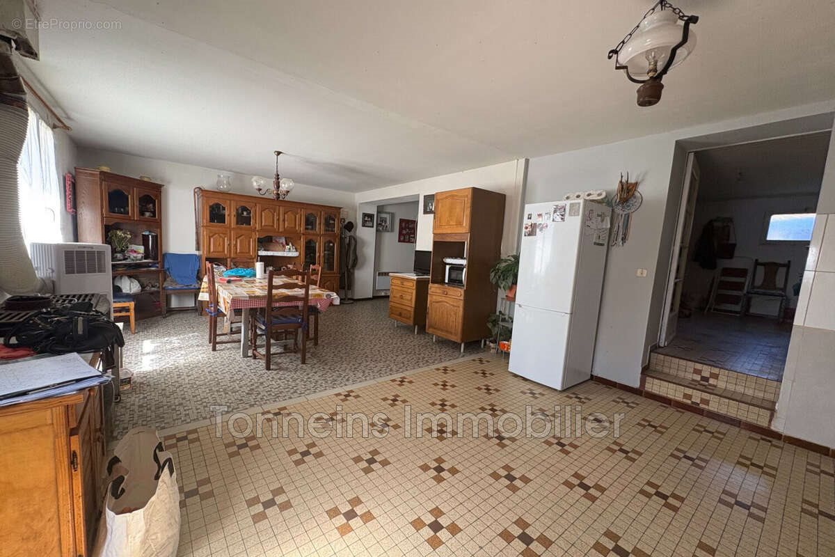 Maison à vendre, 120m², Sainte-Bazeille
