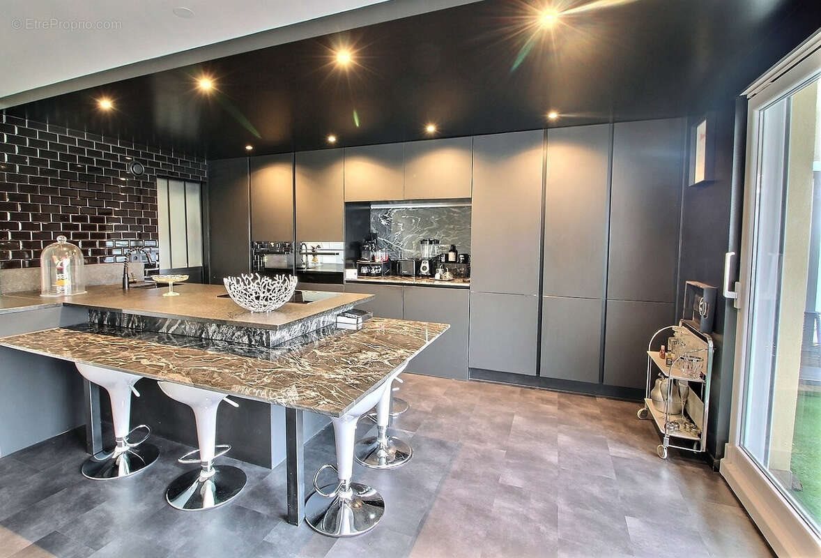 Appartement à vendre, 86m², Messery