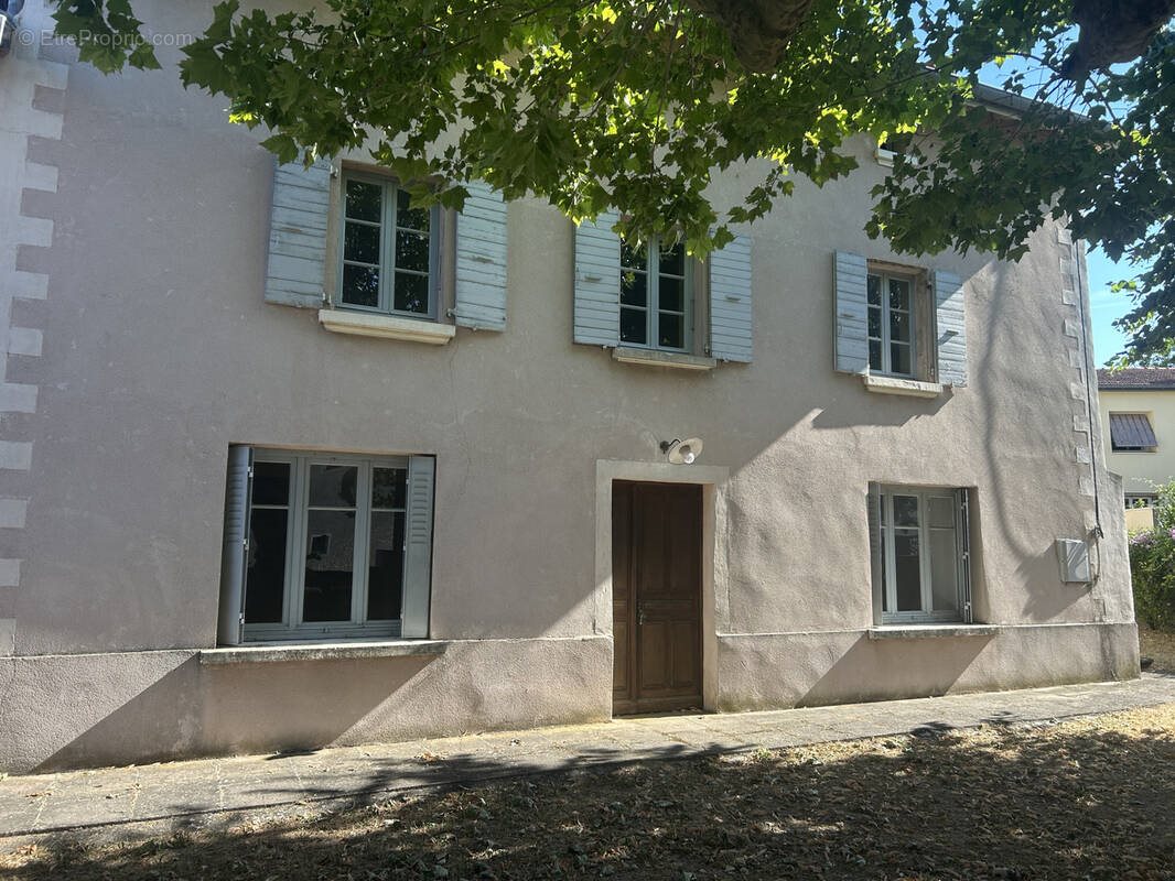 Maison à vendre, 145m², Assieu