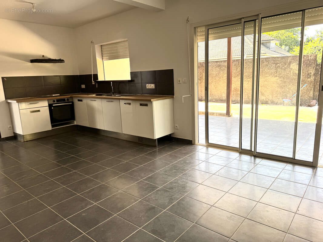 Maison à vendre, 98m², Cayenne