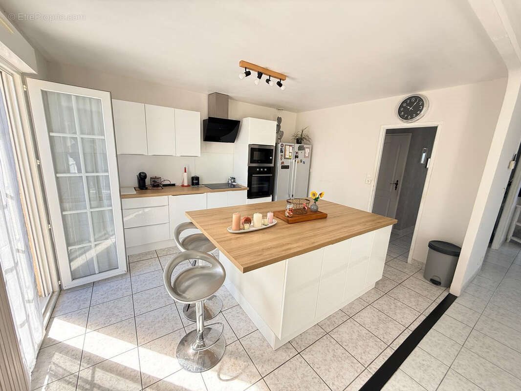 Maison à vendre, 105m², Sainte-Marie-aux-Chênes