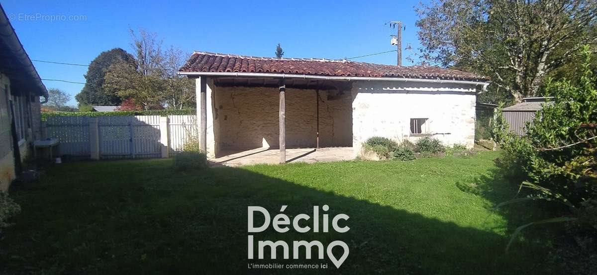 Maison à vendre, 166m², Champagne-Mouton
