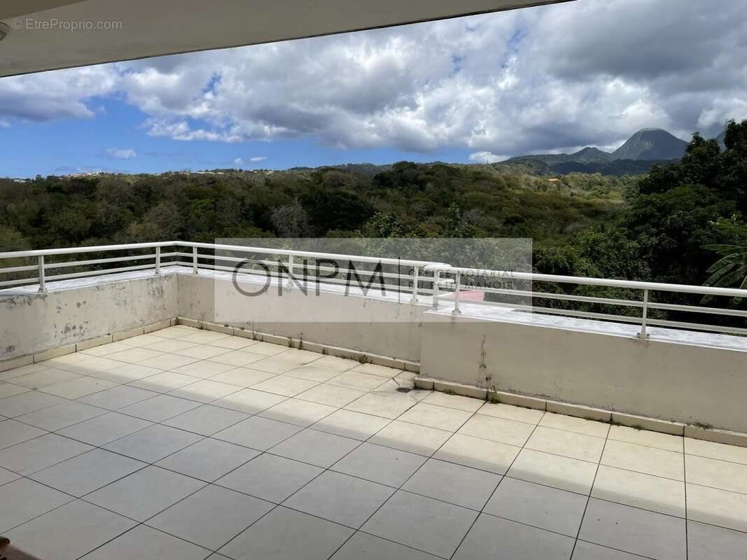 Appartement à vendre, 76m², Fort-de-France