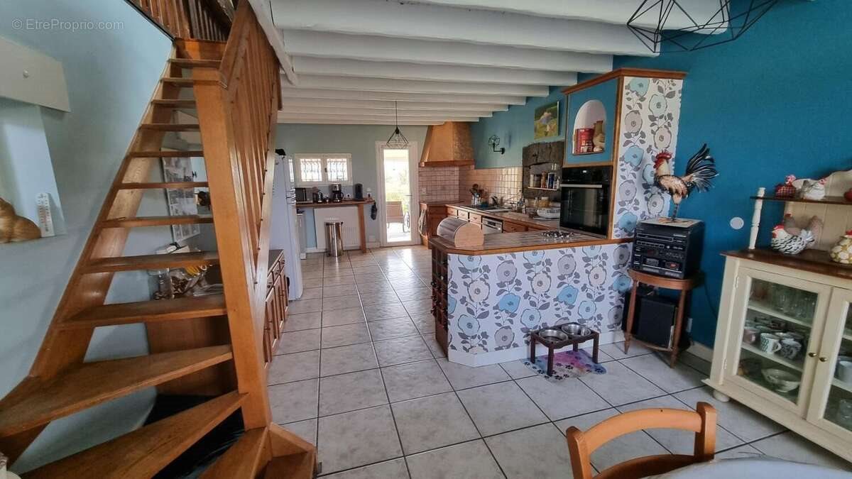 Maison à vendre, 235m², Abrest