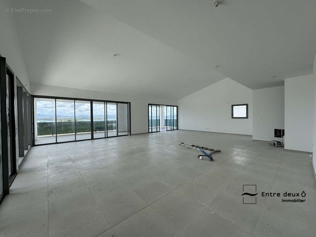 Appartement à vendre, 237m², Fort-de-France