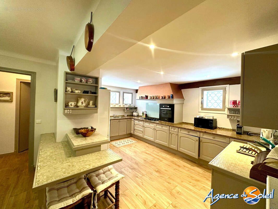 Maison à vendre, 307m², Font-Romeu-Odeillo-Via