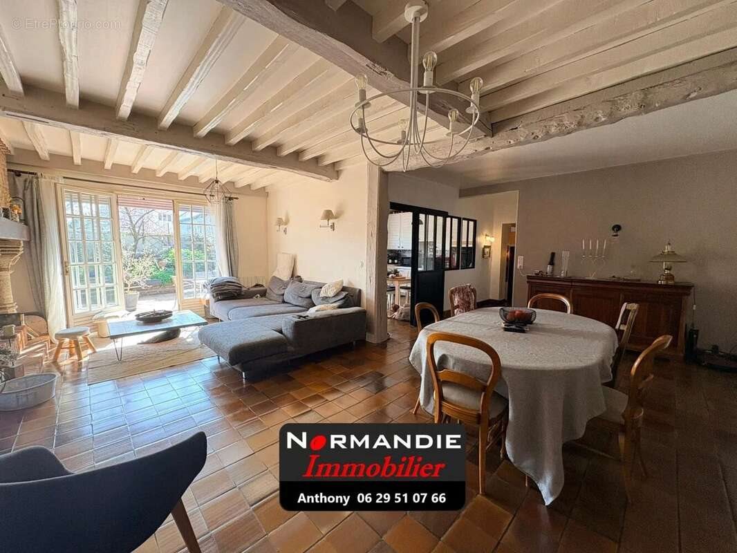 Maison à vendre, 235m², Lillebonne