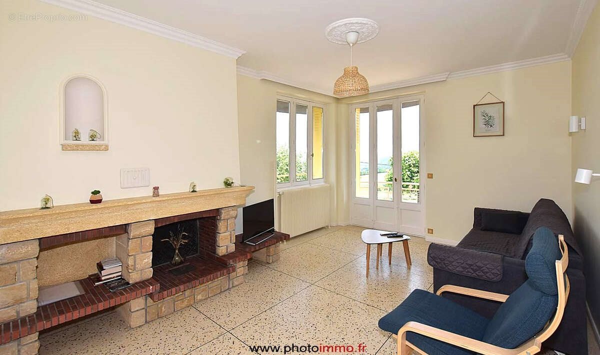 Maison à vendre, 206m², Romagnat