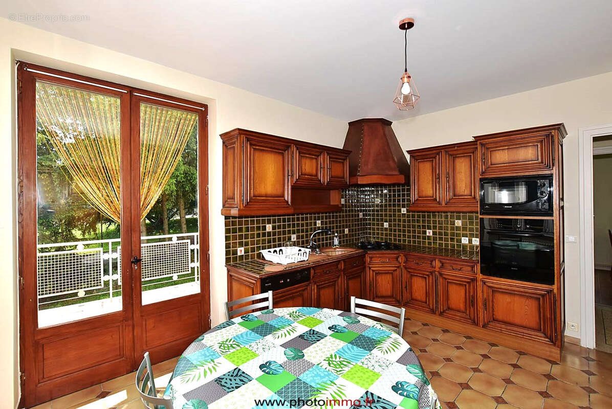 Maison à vendre, 206m², Romagnat