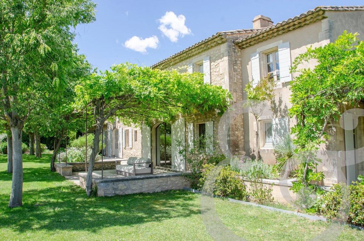 Maison à vendre, 274m², Eygalières