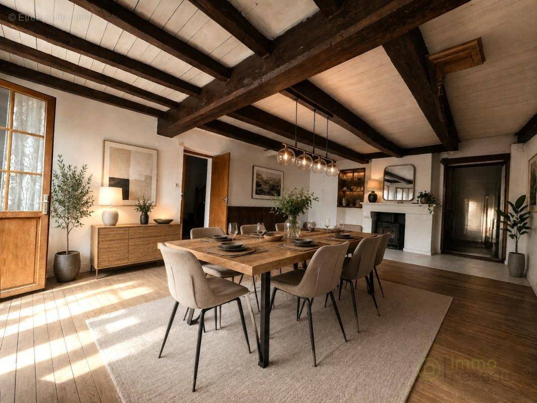 Maison à vendre, 151m², Ruelle-sur-Touvre
