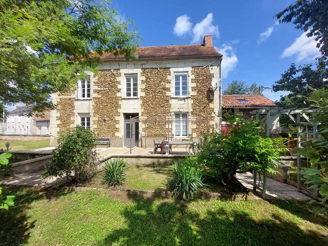 Maison à vendre, 120m², Lencloître