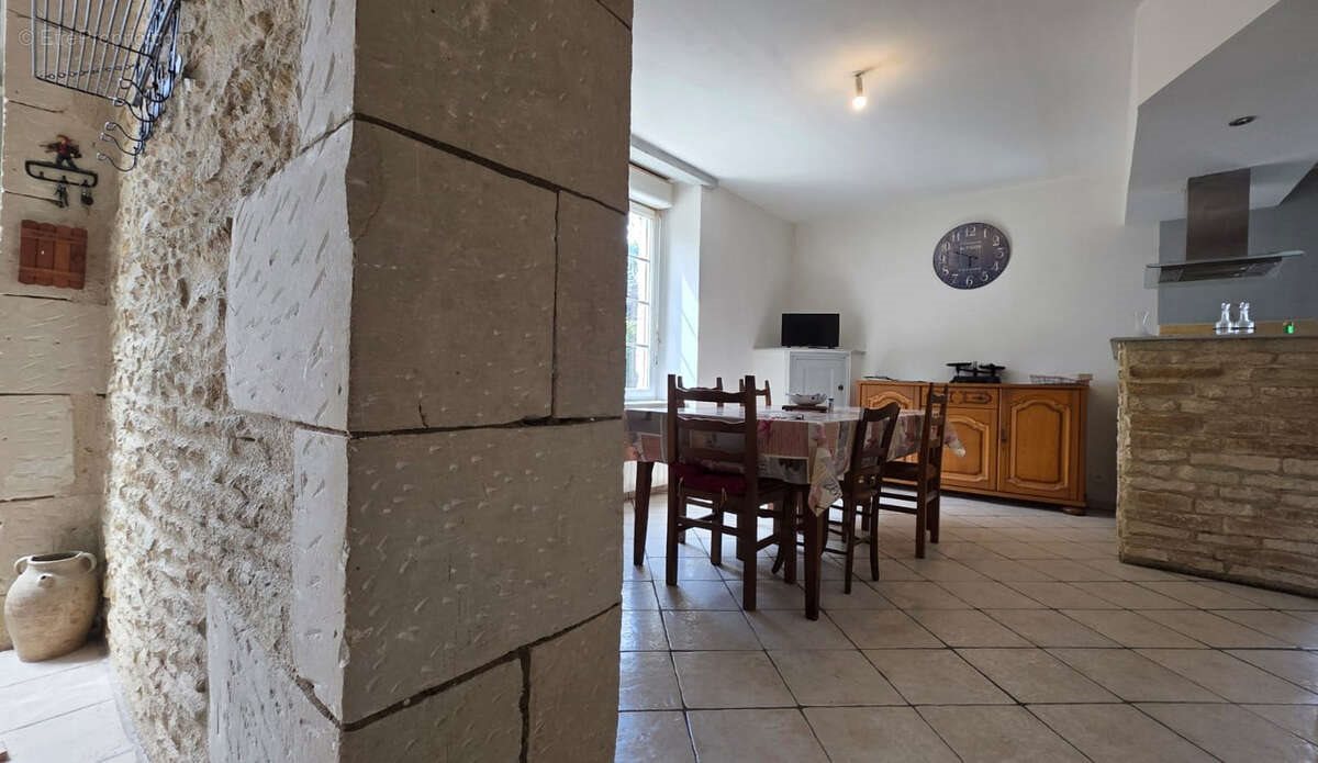 Maison à vendre, 120m², Lencloître