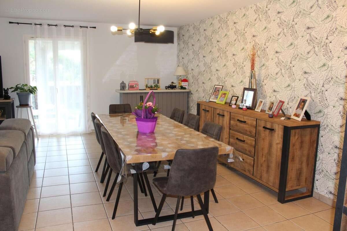 Maison à vendre, 115m², Saint-Quentin-de-Baron