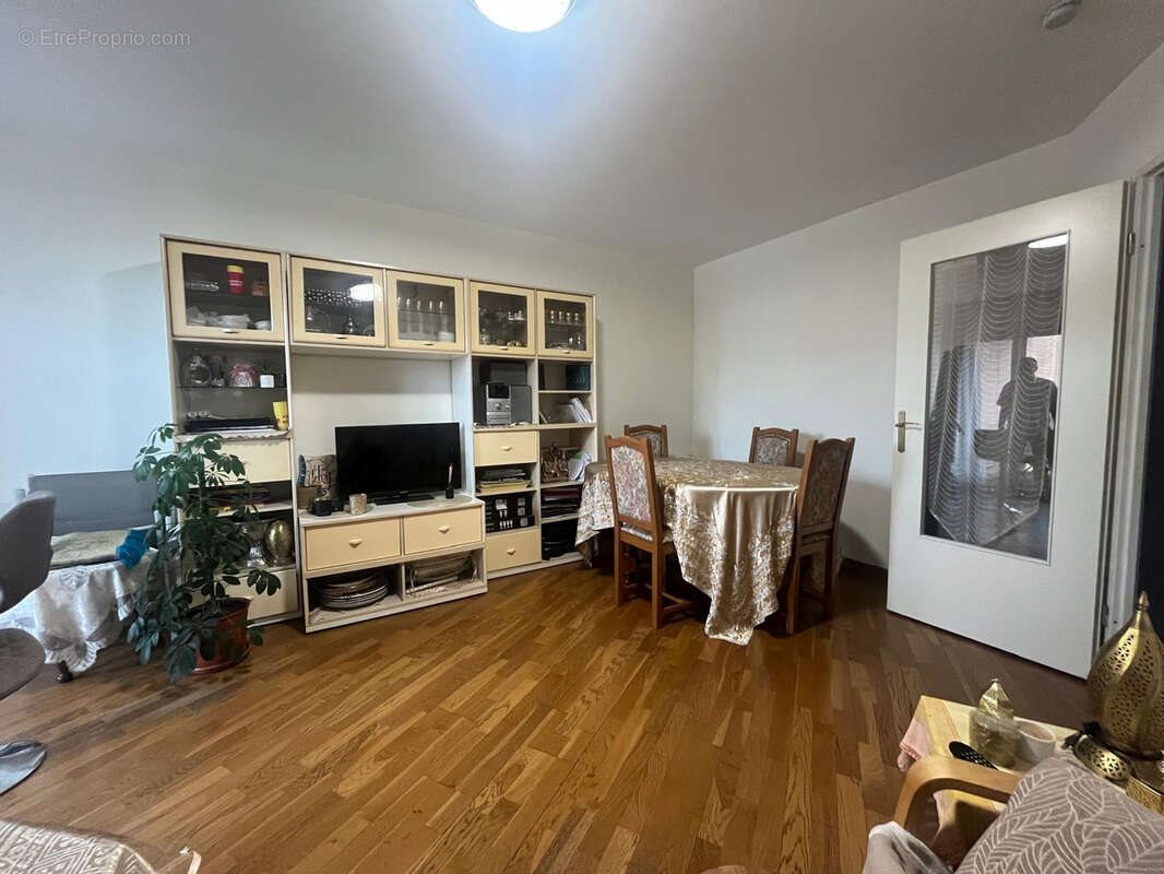 Appartement à vendre, 61m², Bobigny