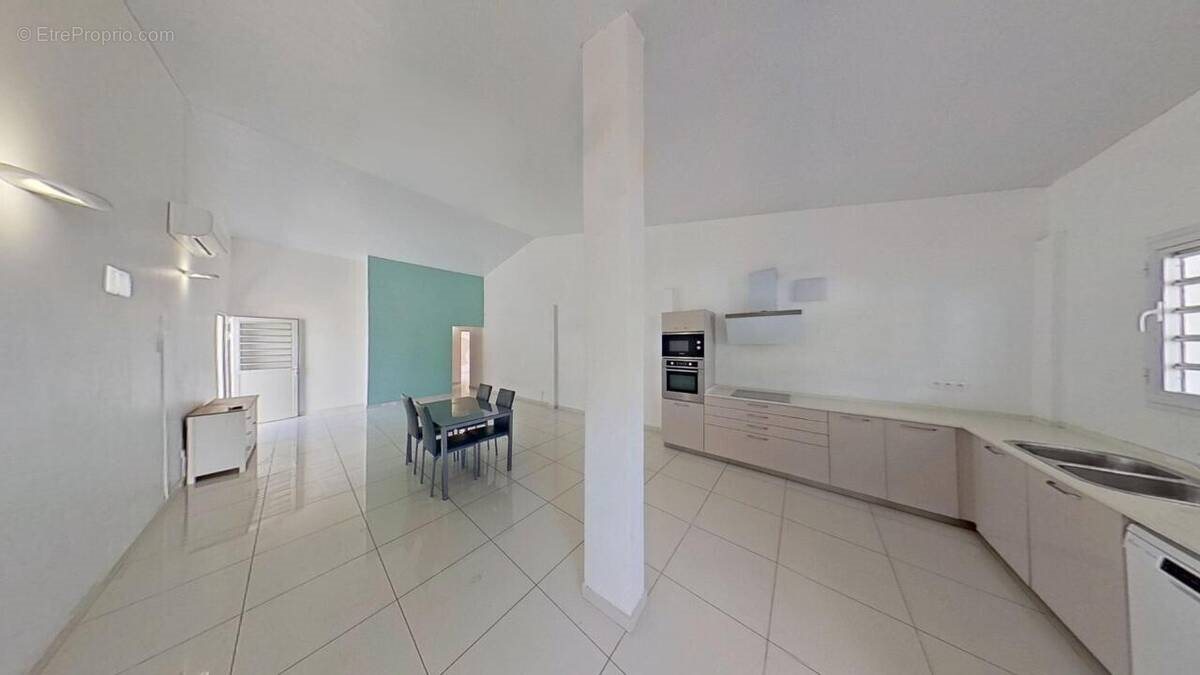 Maison à vendre, 94m², Fort-de-France