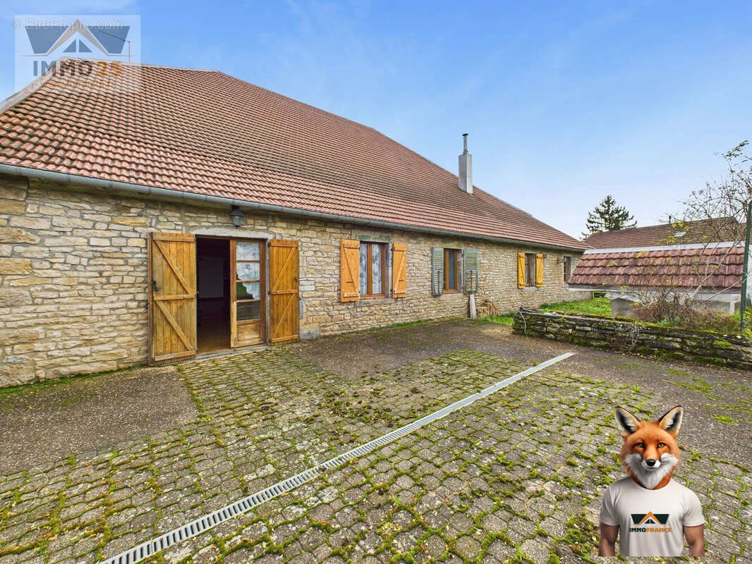 Maison à vendre, 244m², Levier