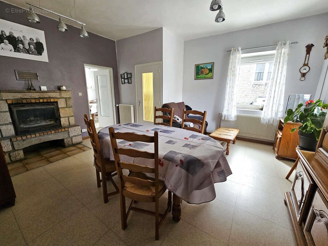 Maison à vendre, 103m², Saint-Just-Malmont