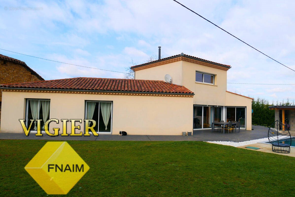 Maison à vendre, 163m², Figeac