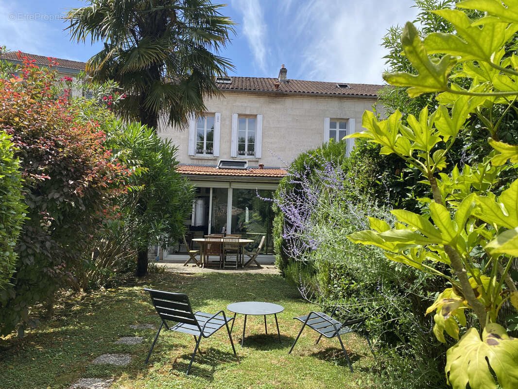 Maison à vendre, 160m², Angoulême