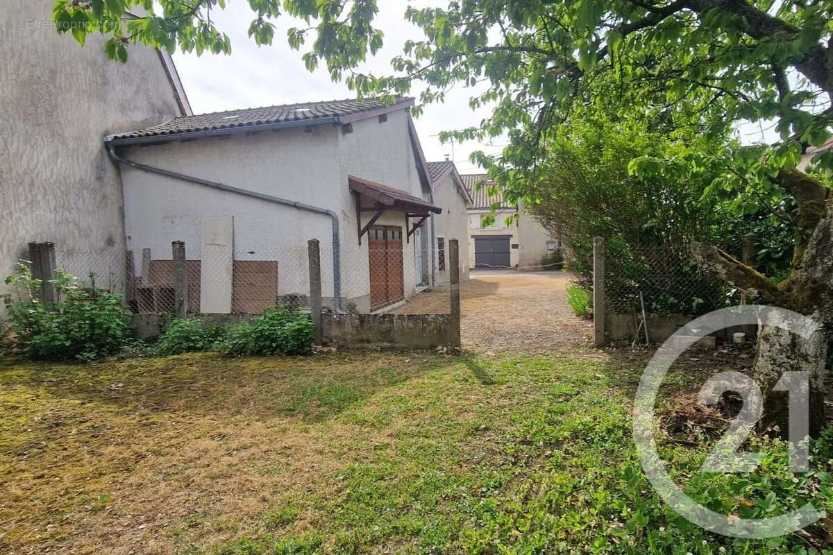 Maison à vendre, 91m², Massieux