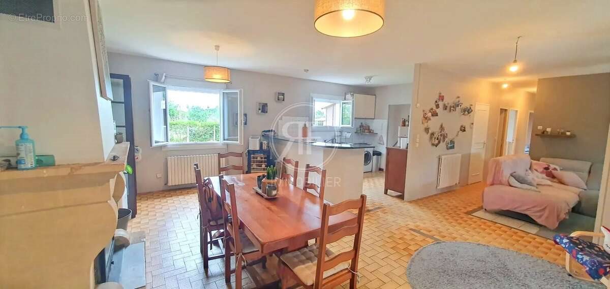 Maison à vendre, 105m², Villefranche-de-Lonchat