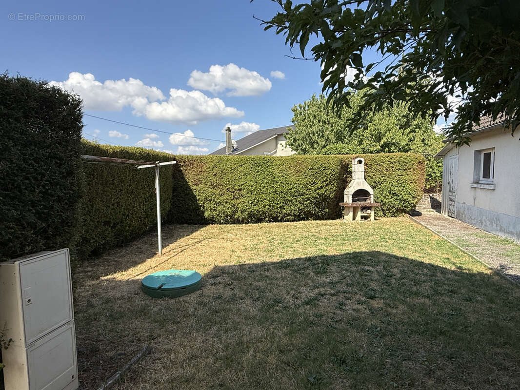 Maison à vendre, 63m², Saint-Sornin-Lavolps
