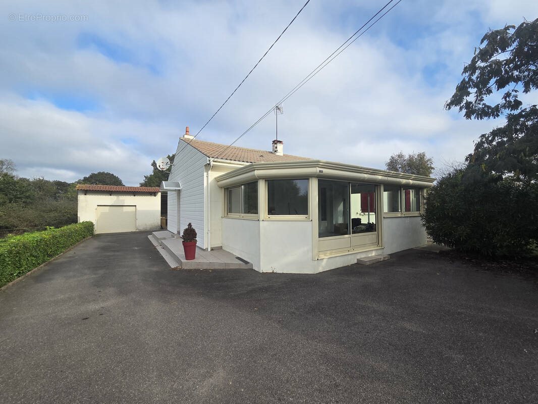 Maison à vendre, 95m², Saint-Georges-de-Pointindoux