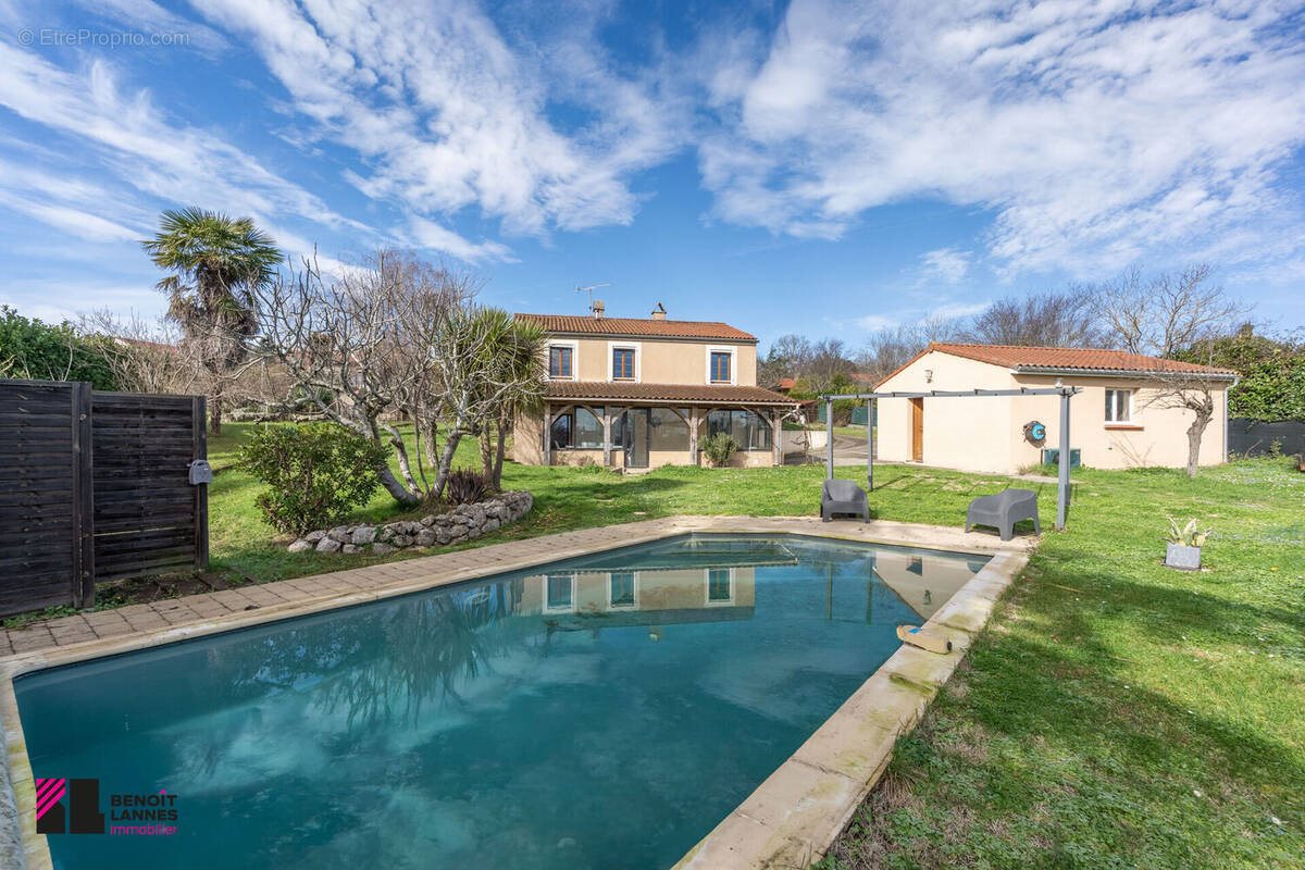 Maison à vendre, 138m², Lherm