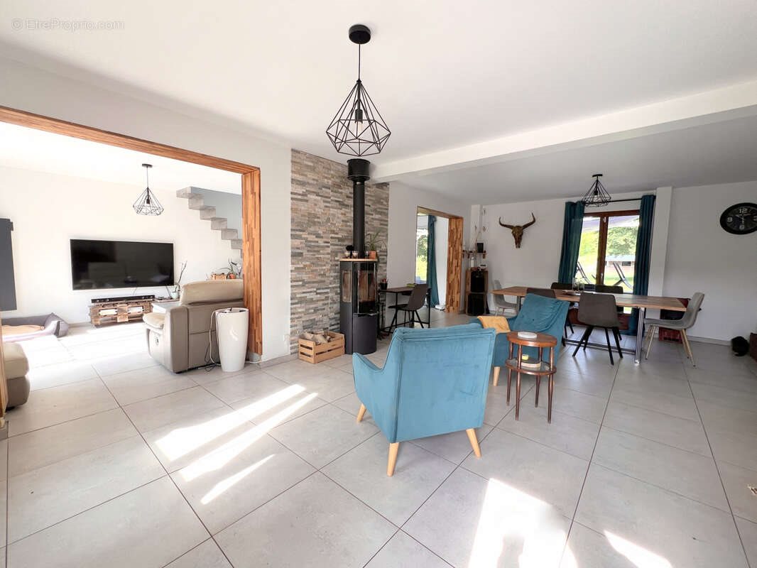 Maison à vendre, 168m², Abondant