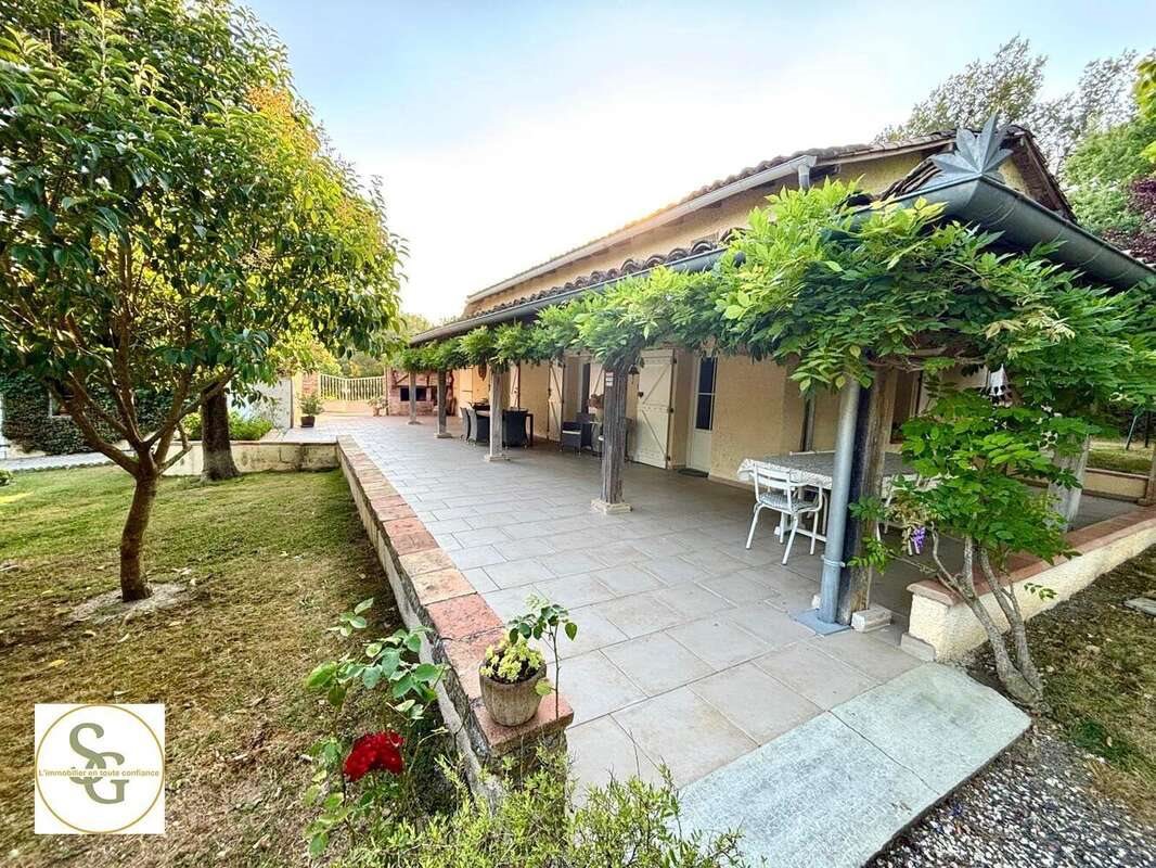 Maison à vendre, 165m², La Sauzière-Saint-Jean
