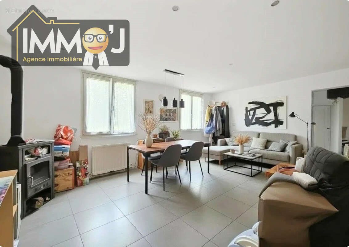 Maison à vendre, 79m², Pont-Saint-Vincent
