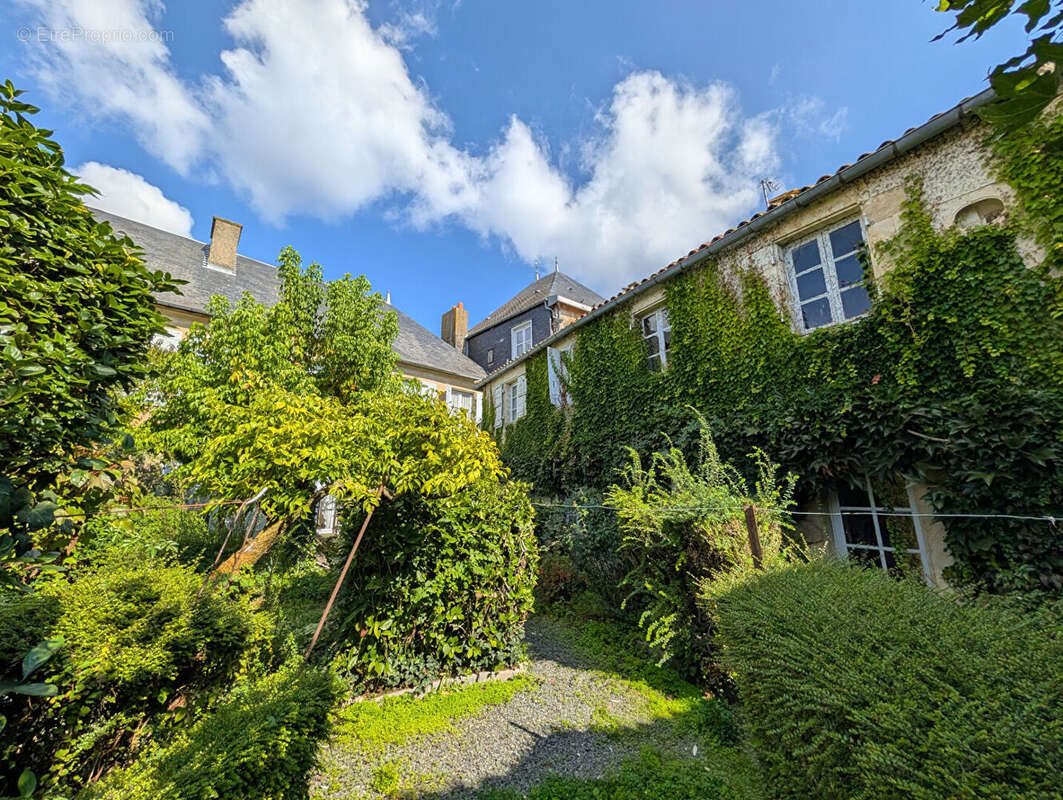 Maison à vendre, 305m², Melle