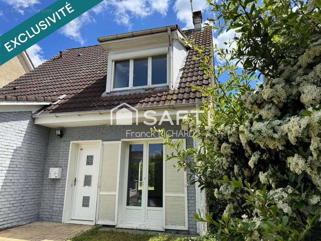 Maison à vendre, 103m², Mours