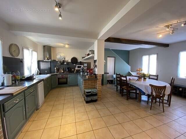 Maison à vendre, 136m², Ressons-sur-Matz