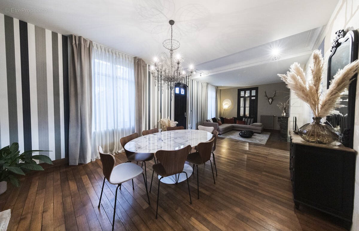 Maison à vendre, 260m², Tours