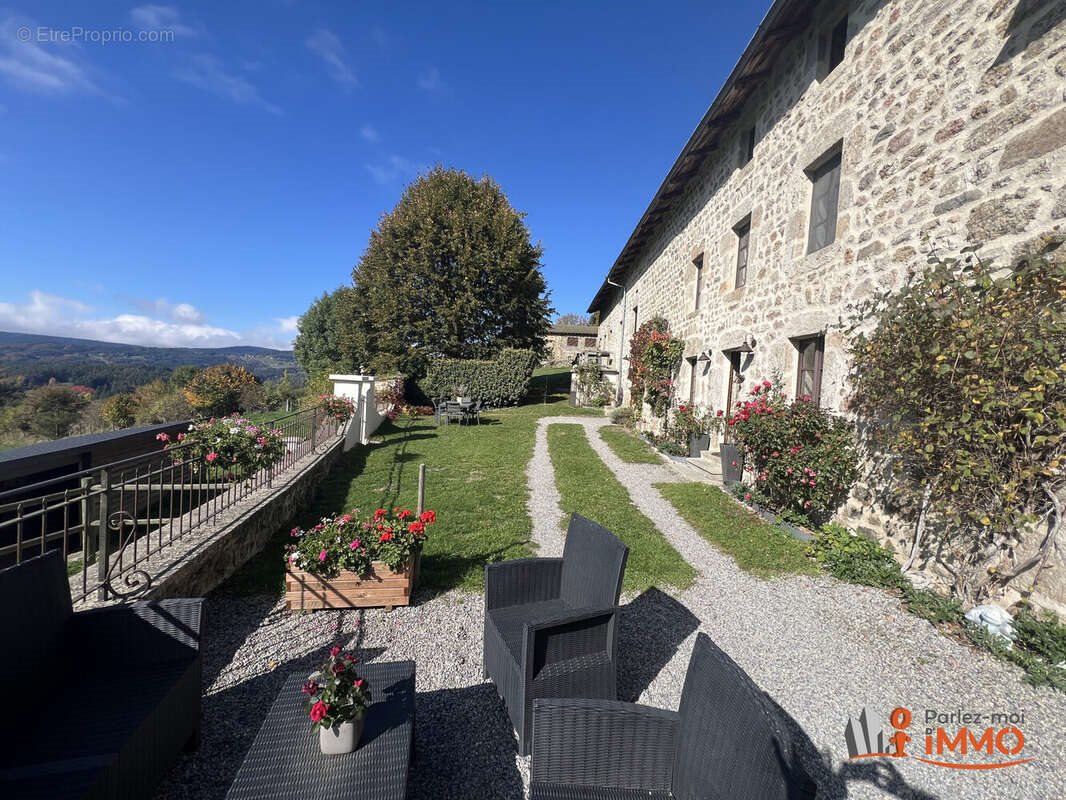 Maison à vendre, 320m², Saint-Anthème