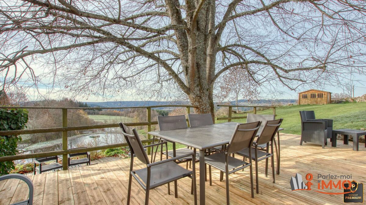Maison à vendre, 320m², Saint-Anthème
