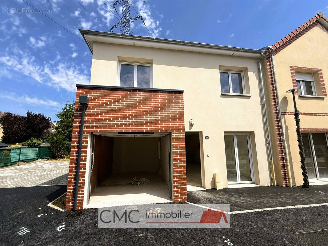 Maison à vendre, 94m², Luisant