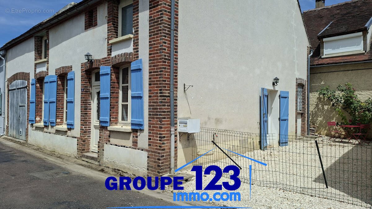 Maison à vendre, 110m², Senan