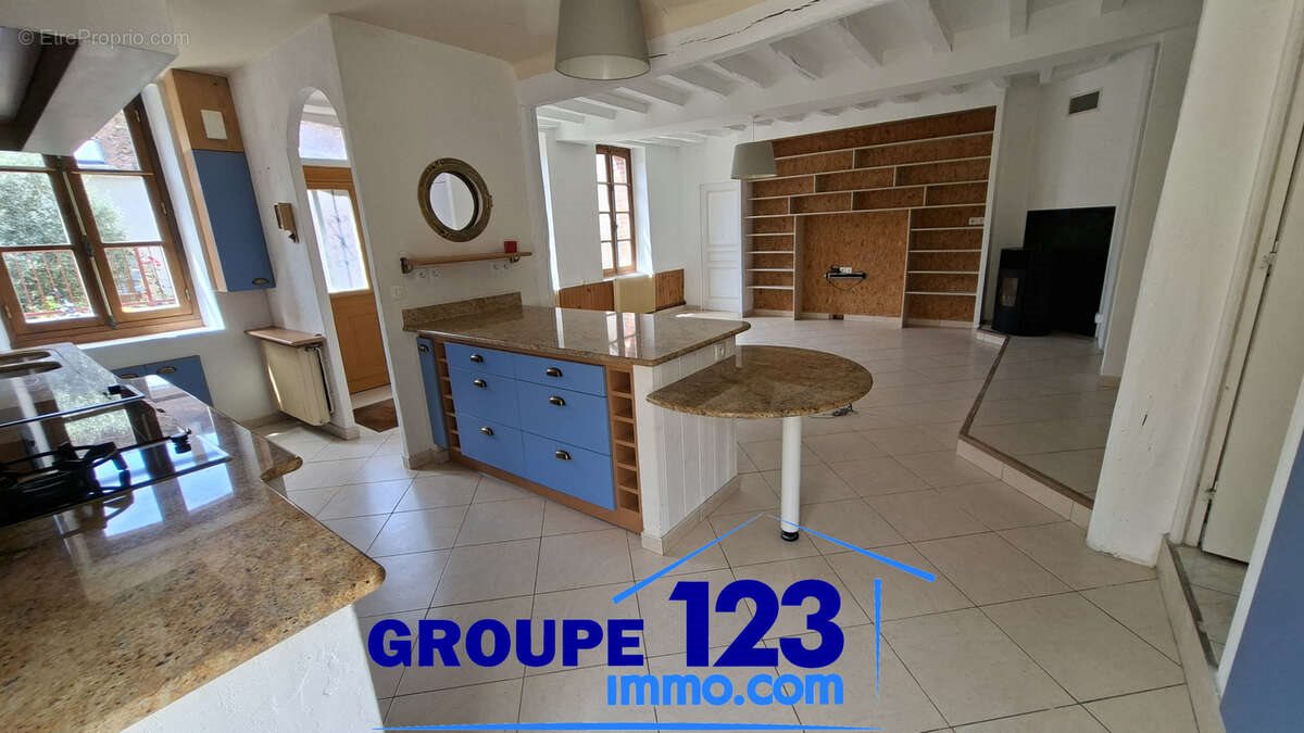 Maison à vendre, 110m², Senan