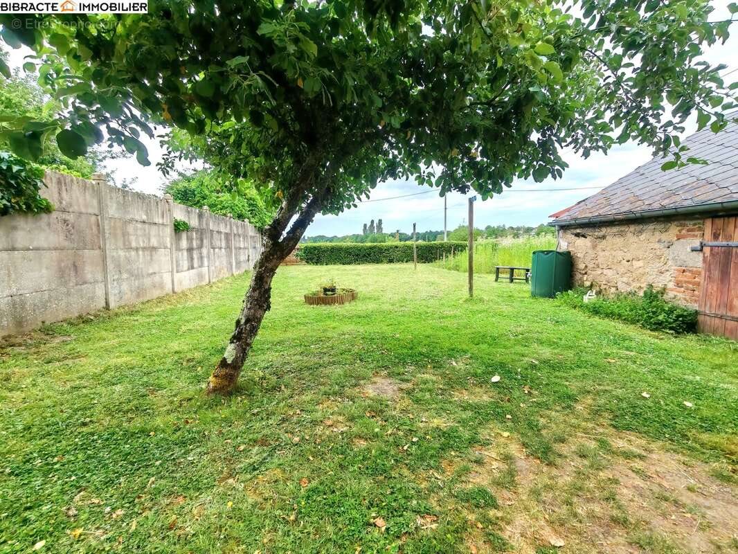 Maison à vendre, 56m², Luzy