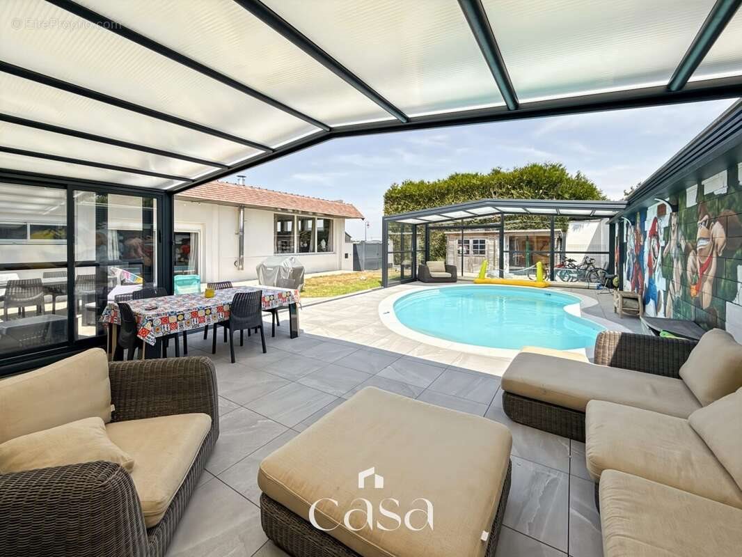 Maison à vendre, 196m², Morteaux-Couliboeuf