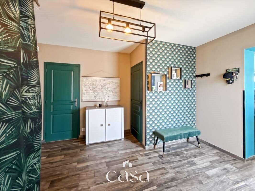 Maison à vendre, 196m², Morteaux-Couliboeuf