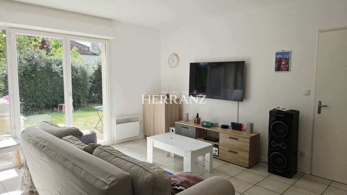 Maison à vendre, 82m², Pineuilh