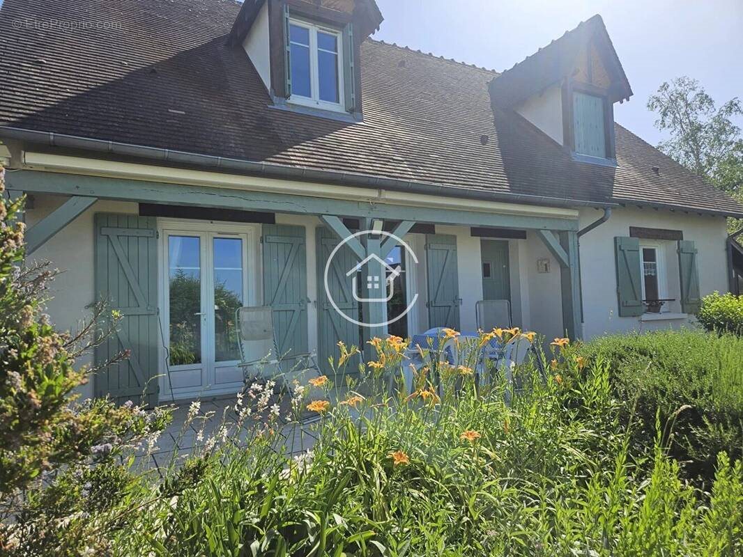 Maison à vendre, 124m², Saint-Claude-de-Diray