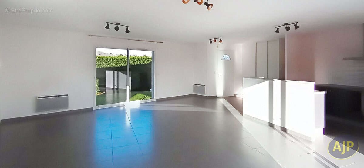 Maison à vendre, 107m², Arès