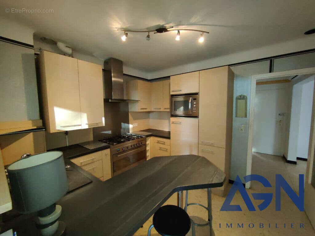 Appartement à vendre, 93m², Vias